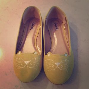 Yellow kitty flats